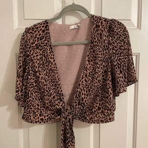 Essue cheetah print tie top